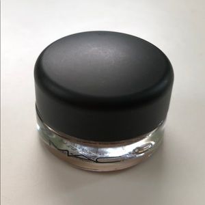 MAC cosmetics pro longwear paint pod
